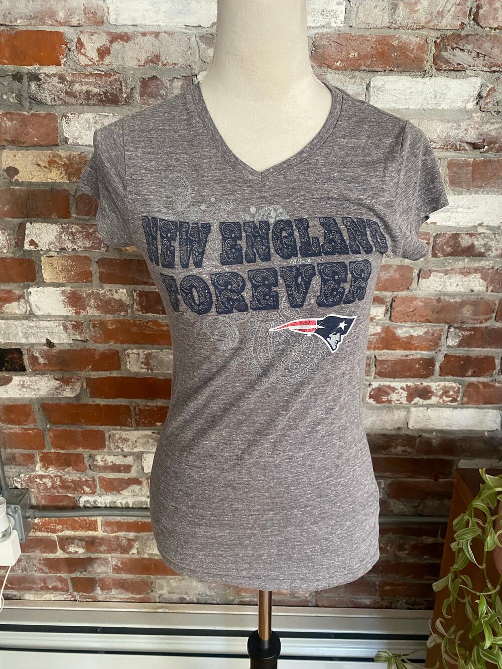 NFT Teens Apparel Gray Patriots T Shirt Size M